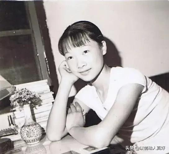 “軍中花仙子”呂薇,與父母不為人知的“戰爭”,未婚最期盼愛情 “軍中花仙子”呂薇,與父母不為人知的“戰爭”,未婚最期盼愛情