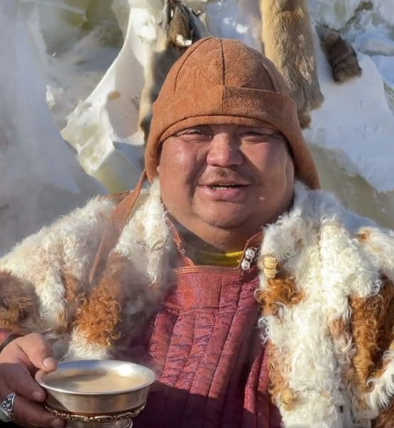 毛子哥直播痛哭流涕，決定退出網紅圈，家裡不差那一兩百萬