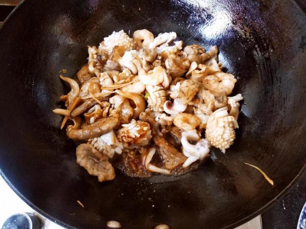 中秋家宴，10菜1餃子已備好，有葷有素還好做，全家老小都愛吃