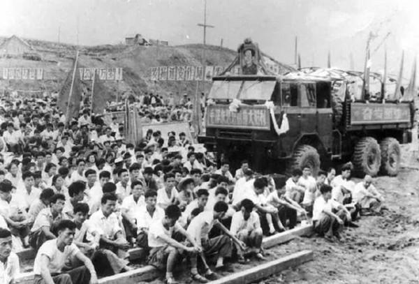 大浪淘沙始為金：中國第一代軍用重型越野車