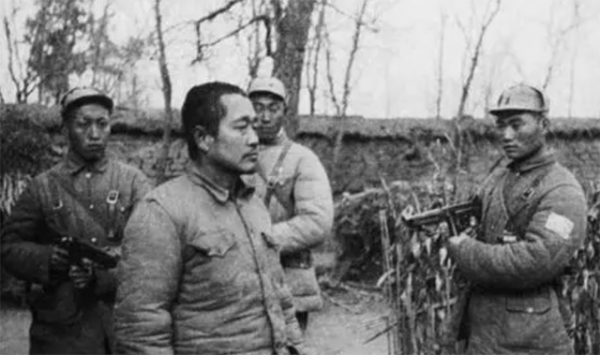 淮海戰役，杜聿明被俘的真實經過：自曝身份要求見陳毅