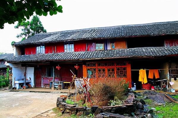 寧海一奇特村莊,房子都是由石頭搭建,所見之處皆是石頭奇特好玩 寧海一奇特村莊,房子都是由石頭搭建,所見之處皆是石頭奇特好玩