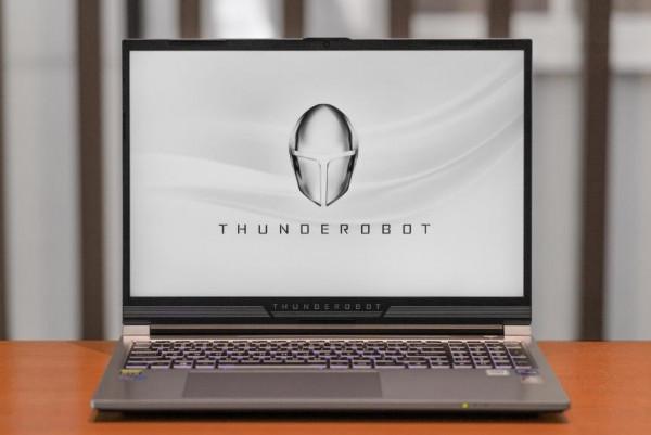 高效能 + 好螢幕就能搞創作？—雷神創作大師評測