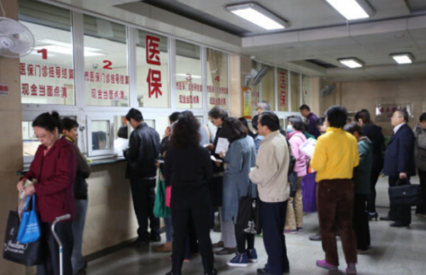 醫院裡“普通號”和“專家號”有什麼區別？看病時該怎麼選擇？