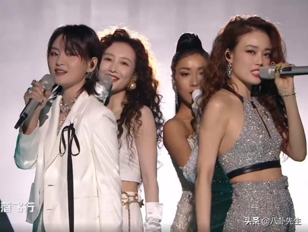 芒果跨年暴露明星真容：楊紫宋茜蘋果肌搶鏡，王源王一博臉圓發福