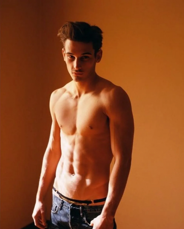 43歲傳奇男模特Julien Hedquist 猝死，眾多圈內好友悼念…