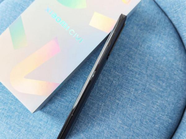 小米Civi真機開箱圖賞:美感與質感兼顧 小米Civi真機開箱圖賞:美感與質感兼顧