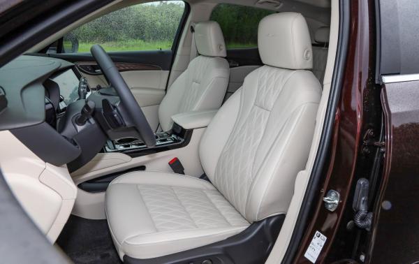 試駕別克昂科威S，2.0T引擎支援可變缸技術，後備箱容量成短板！