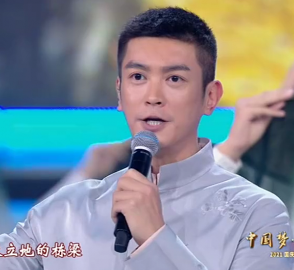 國慶晚會明星造型：劉嘉玲美豔開場，朱一龍寸頭獻唱，劉濤甜美