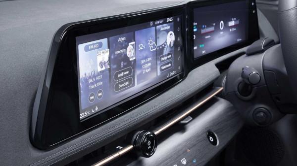 明年上市的重磅純電SUV，寶馬封頂之作iX，凱迪拉克回頭率最高