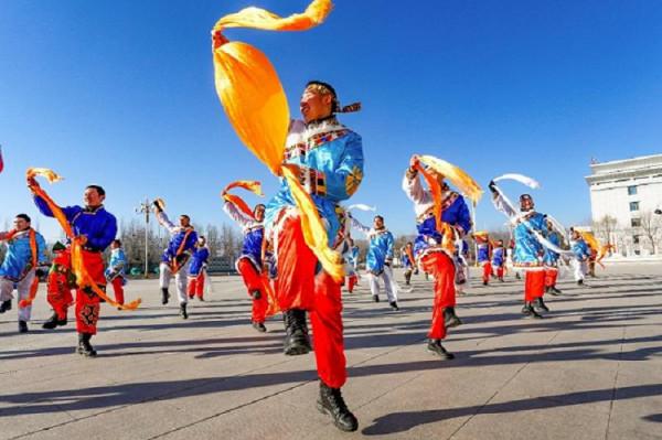 高原軍營年味濃