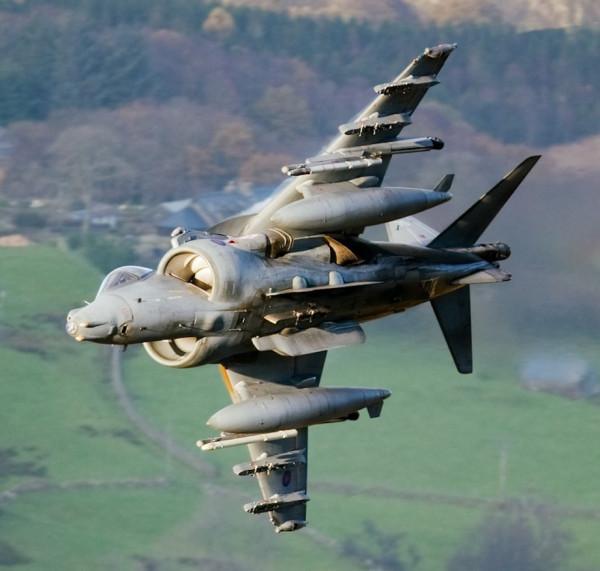 可樂公司：700萬積分能兌換戰鬥機，有個大學生居然真的攢夠了