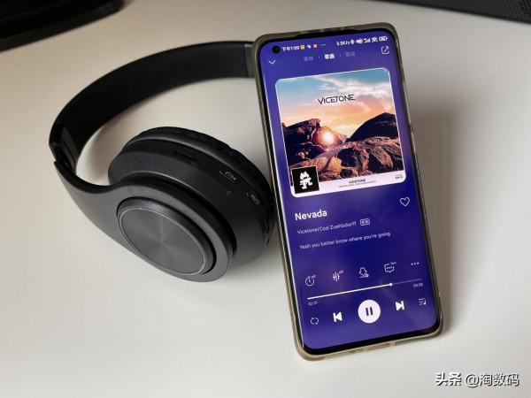 消費降級：19塊錢RGB藍芽無線耳麥曬單，TF插卡0電量插線三模播放