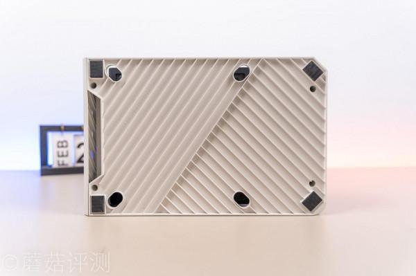 散熱十分優秀，佔地面積超小、銀欣ALTA G1M白色MATX機箱 評測