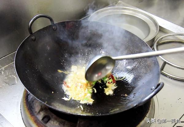 大蝦別再白灼了，試試這樣新搭配，外酥裡嫩味道香，茶香四溢