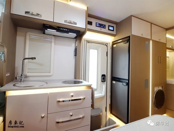 降維打擊!美景美家卡居壹號房車,為何選用上汽H300底盤? 降維打擊!美景美家卡居壹號房車,為何選用上汽H300底盤?