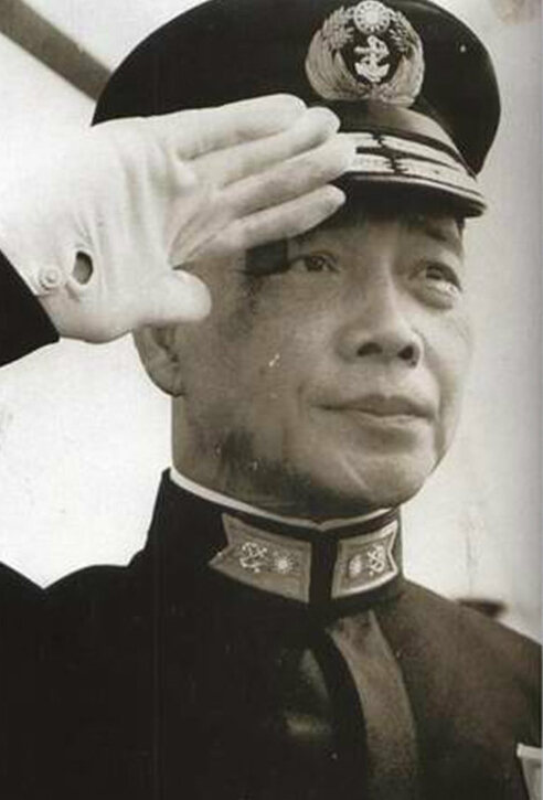 偽軍中將給粟裕送了盒煙,粟裕發現不對大喊:部隊集合,電臺關閉 偽軍中將給粟裕送了盒煙,粟裕發現不對大喊:部隊集合,電臺關閉