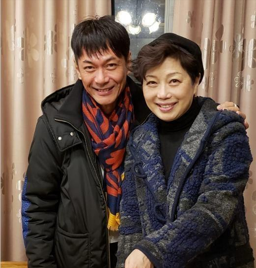 六位香港藝人落魄轉行：送外賣、賣保險，最佳女配當保安餬口