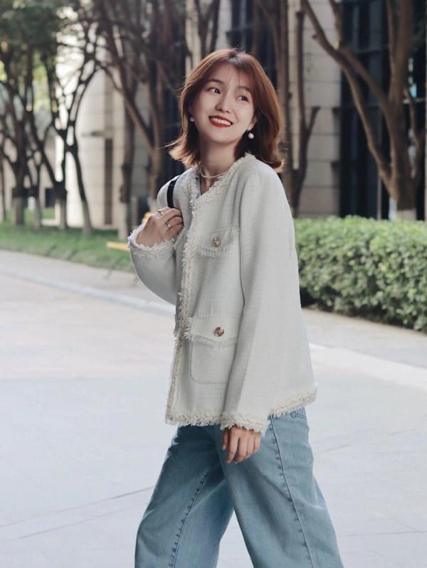 早秋穿搭值得,針織衫搭配半身裙或牛仔褲,輕鬆穿出名媛氣質 早秋穿搭值得,針織衫搭配半身裙或牛仔褲,輕鬆穿出名媛氣質