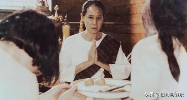 靈媒+詛咒降生於同一個人,豆瓣7分的泰國恐怖片,詮釋信仰的真諦 靈媒+詛咒降生於同一個人,豆瓣7分的泰國恐怖片,詮釋信仰的真諦