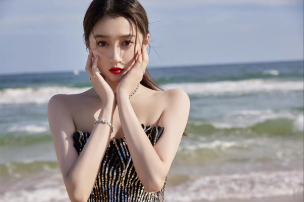 這屆紅毯熱鬧了!新仇舊愛齊聚,何穗槓上baby,鄧倫難忘金晨? 這屆紅毯熱鬧了!新仇舊愛齊聚,何穗槓上baby,鄧倫難忘金晨?