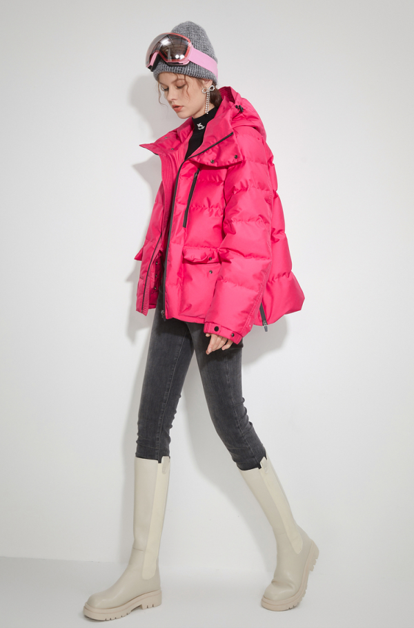 玩雪青年的冬季必備羽絨服 玩雪青年的冬季必備羽絨服