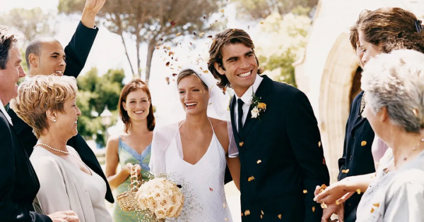 獎門人:研究表明,越單身越窮,這個世界對單身的惡意太大了… 獎門人:研究表明,越單身越窮,這個世界對單身的惡意太大了…