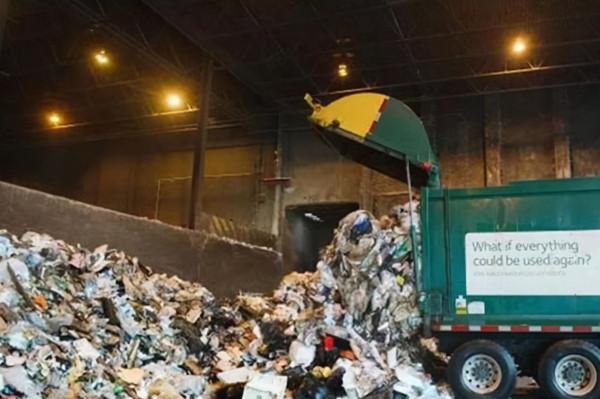 美國新冠死亡病例到底有多少?出現嚴重用工荒,已進入惡性迴圈 美國新冠死亡病例到底有多少?出現嚴重用工荒,已進入惡性迴圈