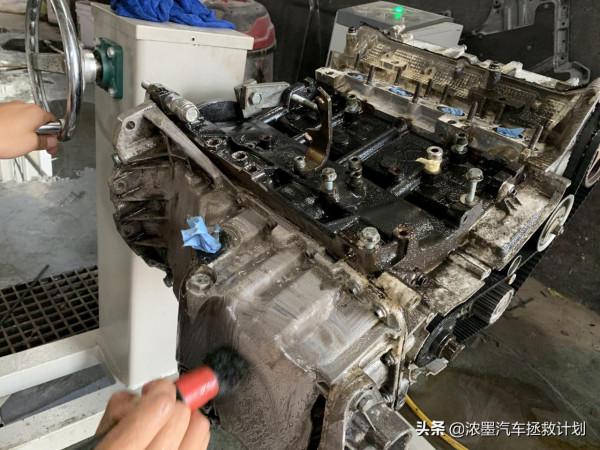 「至臻情懷」一臺老傢伙的重生路,修復煥新一臺戰損級帕薩特B5 「至臻情懷」一臺老傢伙的重生路,修復煥新一臺戰損級帕薩特B5