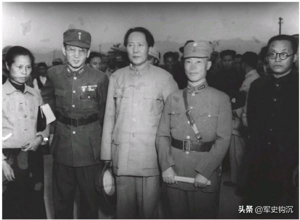 林聶凌晨1點發萬急電報，周恩來直接送毛主席，主席看後良久不語