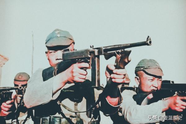 1937年，抗日戰爭時期陝西紅軍改編後的一些訓練照片