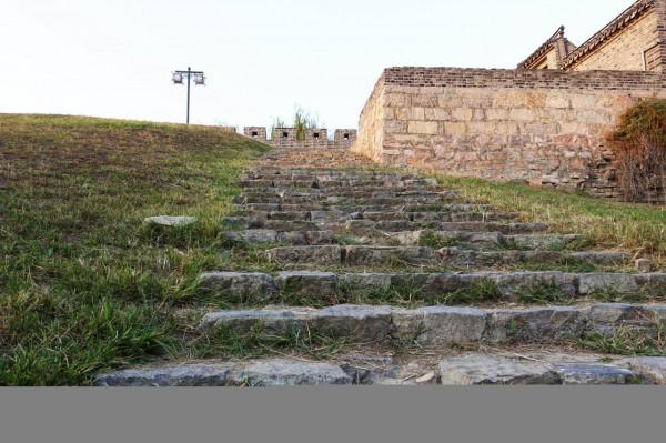 壽縣靖淮門，中國歷史最悠久的古城門之一，它的名字讀音撲朔迷離