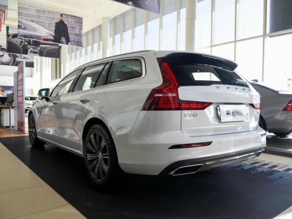 安全舒適豪華旅行車,大空間原裝進口效能之選,實拍沃爾沃V60 安全舒適豪華旅行車,大空間原裝進口效能之選,實拍沃爾沃V60