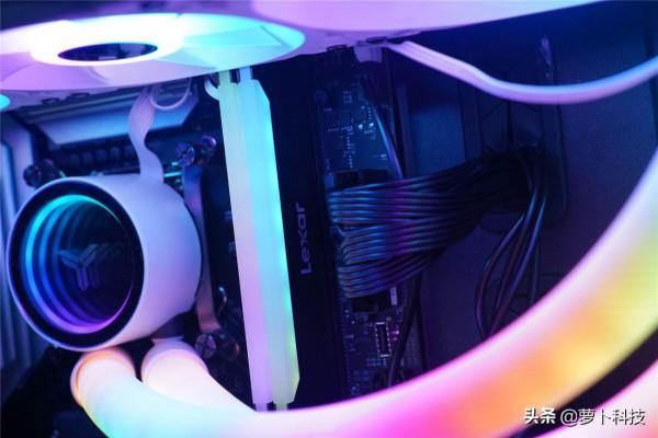 酷炫高效能,雷克沙冥王之刃DDR4 3200記憶體和NM800 PCIe4.0裝機體驗 酷炫高效能,雷克沙冥王之刃DDR4 3200記憶體和NM800 PCIe4.0裝機體驗