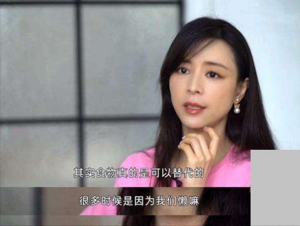 為何有些明星不去好好演戲 而要在大眾面前炫耀“高貴”與“博學” 為何有些明星不去好好演戲 而要在大眾面前炫耀“高貴”與“博學”