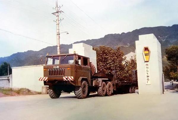 大浪淘沙始為金：中國第一代軍用重型越野車