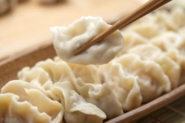 過年吃餃子，白菜蘿蔔靠邊站，記得吃3種菜餡，味道鮮美，太香了
