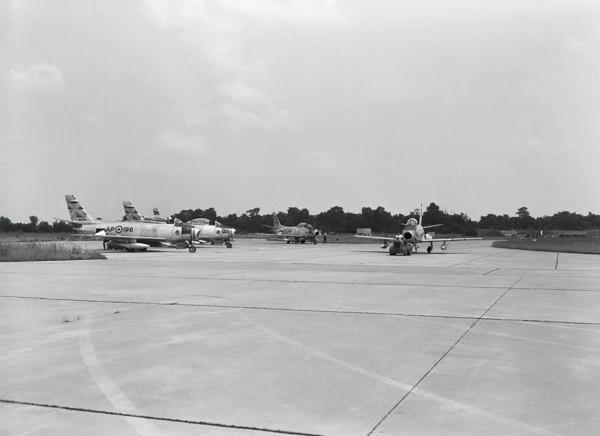 故事：3個蹩腳克格勃特工，戲劇般地偷取先進美式響尾蛇導彈