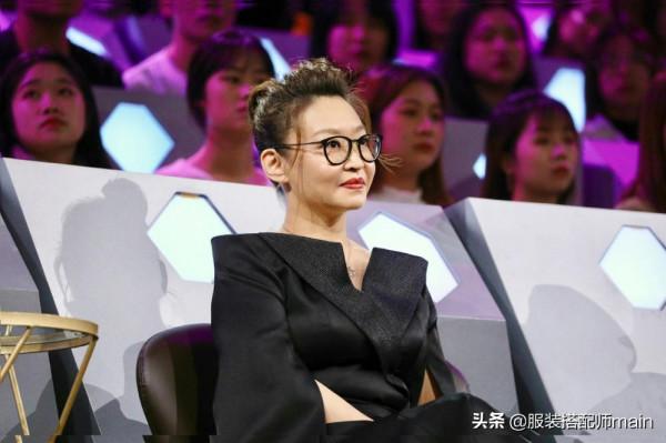 戲裡她是農婦王秀娥，戲外在中戲當老師，教出的學生都是演技派