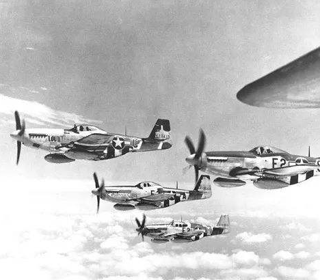 美軍飛行員擊落一架運輸機，21名蘇軍當場犧牲，蘇聯：以血還血