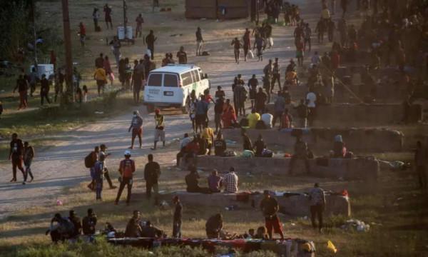 邊境牆？這回用飛機直接趕人！美國從一種尷尬陷入了另一種尷尬