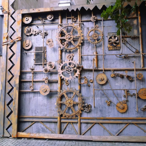 奔著體驗汽車影院而去，沒想到被周圍免費的環境吸引到了