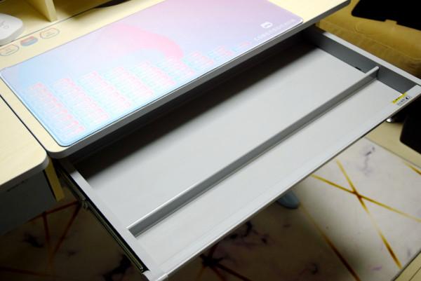 科貝森兒童學習桌：幫孩子養成良好坐姿