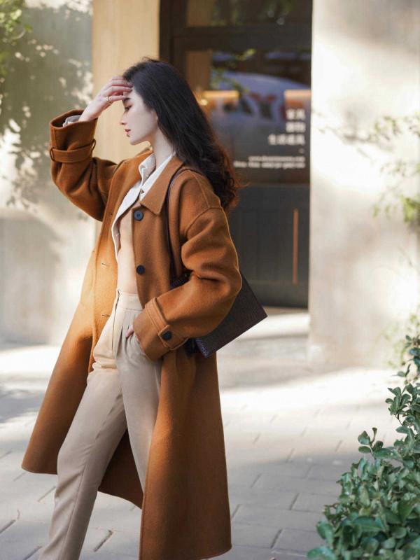 秋季,“大衣”的高階穿法指南,搭配上針織開衫和牛仔褲,超洋氣 秋季,“大衣”的高階穿法指南,搭配上針織開衫和牛仔褲,超洋氣