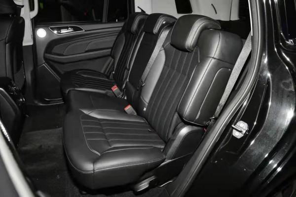 北京BJ90:搭載3.0T+9擋手自一體,外觀時尚,造型穩重 北京BJ90:搭載3.0T+9擋手自一體,外觀時尚,造型穩重