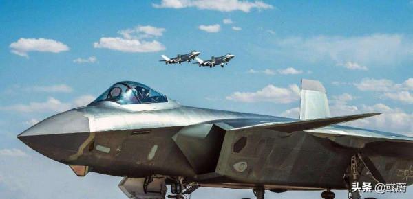 F22、殲16等先進戰機衍射屏顯都是綠色，為啥殲20的是紅色？