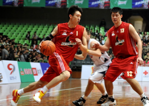 網評中國男籃10大後衛！現役有郭艾倫、趙睿