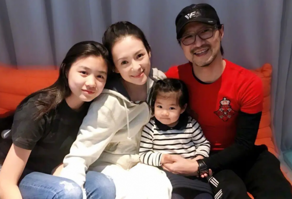 “情場浪子”汪峰，和他背後的五個女人