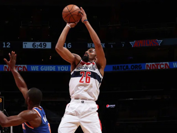 尼克斯大勝奇才，羅斯老而彌堅，哈雷爾怒刷兩雙，庫茲馬又搞笑了