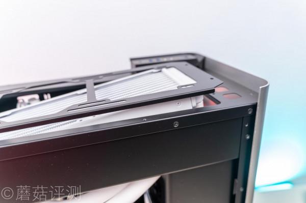 艱難加裝機械硬碟的後續、我給喬思伯I400機箱內塞了四塊硬碟